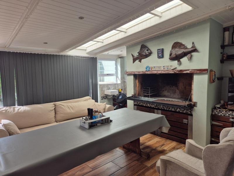 4 Bedroom Property for Sale in Kleinbaai Western Cape